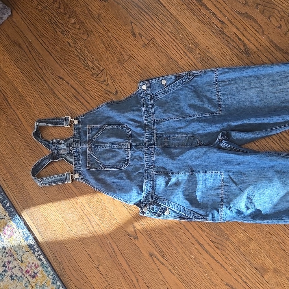 Gap overalls